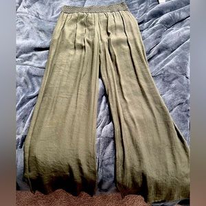 Army green - Palazzo Pants